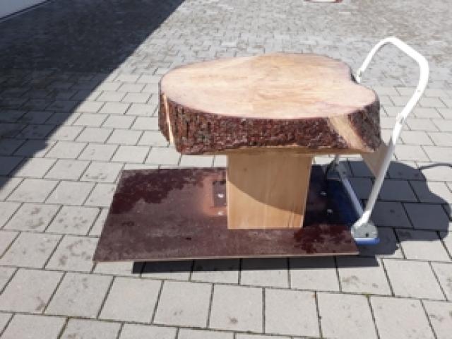 massiver Holztisch - 1